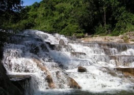 ВОДОПАД ЯНГБЕЙ И КРОКОДИЛОВАЯ ФЕРМА