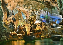  ТУННЕЛИ ВИНЬМОК И НАЦИОНАЛЬНЫЙ ПАРК ФОНГНЯ (из Хюэ)