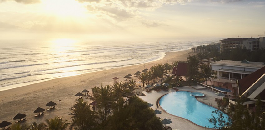 CENTARA SANDY BEACH RESORT ĐÀ NẴNG 4*